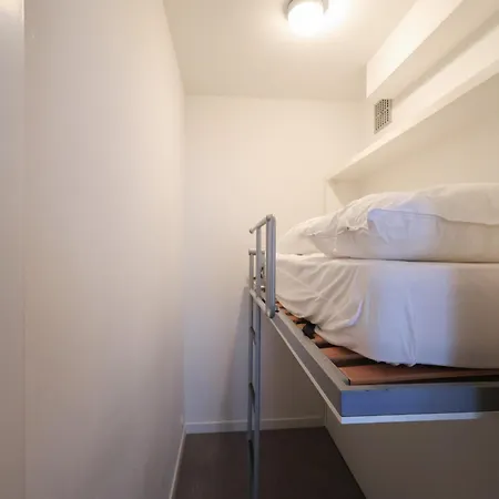 West31 With Beautiful Sea Views Apartament *