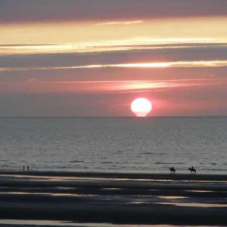Apartament West31 With Beautiful Sea Views Oostduinkerke